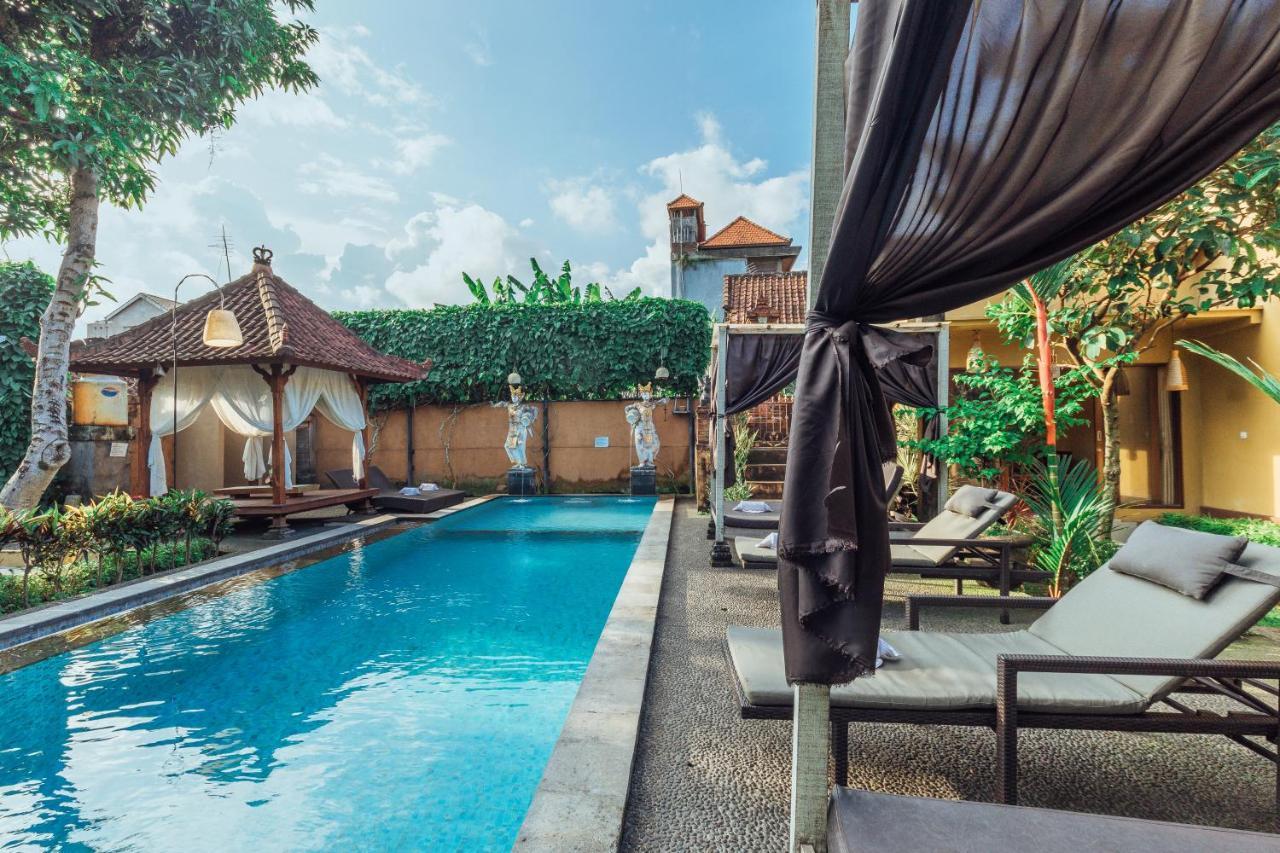 Kutuh Affittacamere 4*